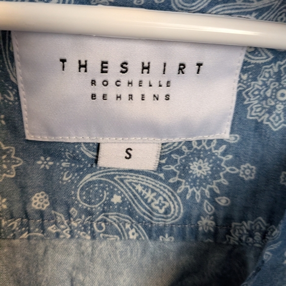 The Shirt by Rochelle Behrens Blue Patterned Button Down Size Small - Picture 4 of 7